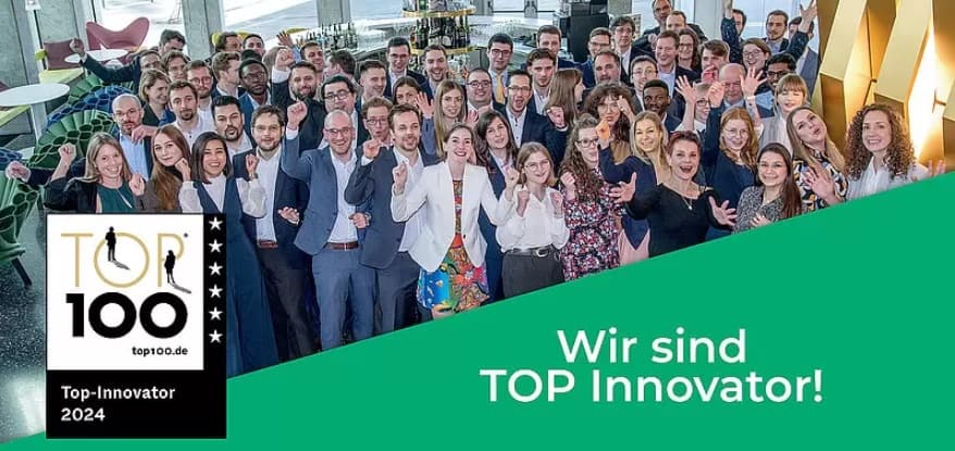 ADVISORI Team bei der Arbeit