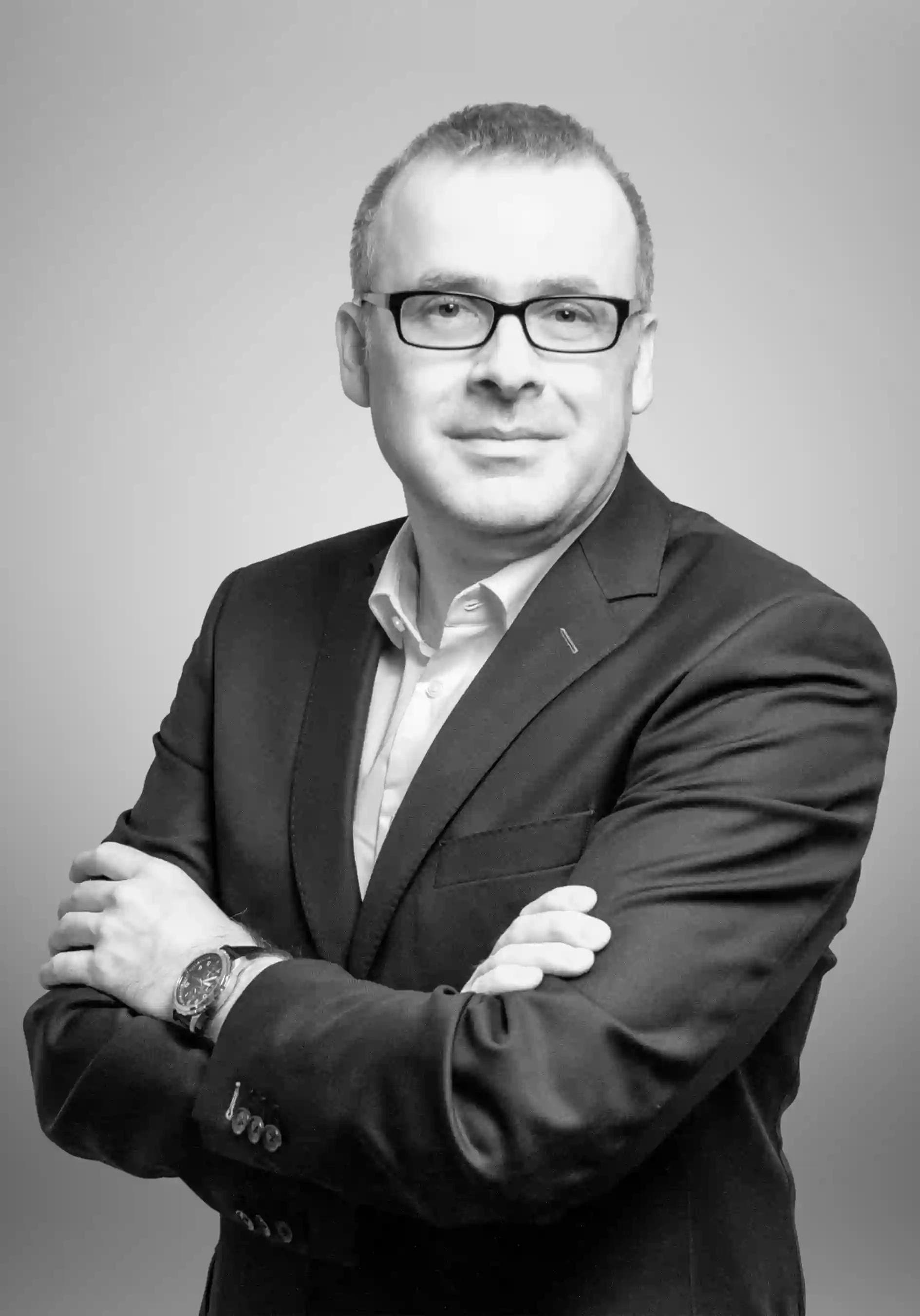 Dr. Helge Thiele's avatar